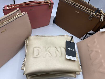 DKNY Mott Pouch Clutch Emboss Logo Leather TopZip Card holder Retail $68
