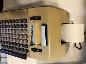 Victor Automatic Electric Vintage Adding Subtracting Machine 8 Column 72 keys 