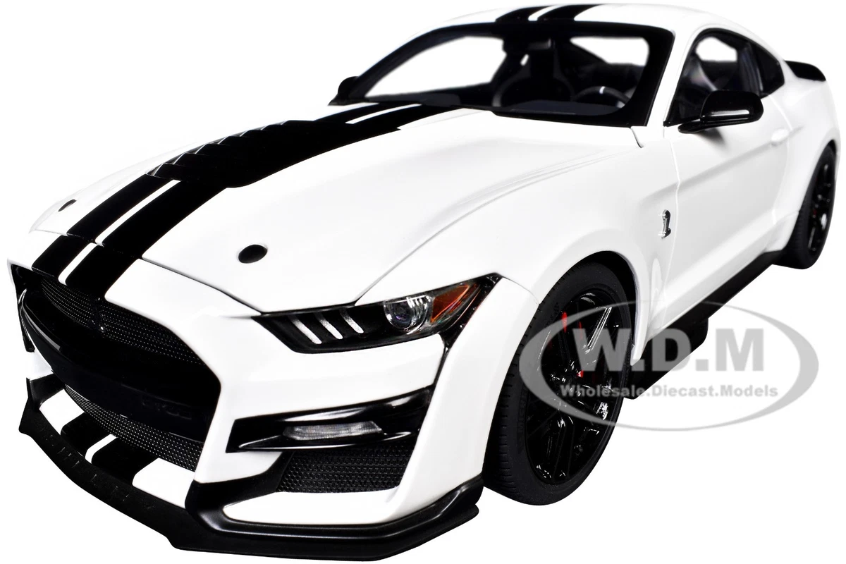 Preços baixos em Ford Ford Shelby Mustang GT500 Escala 1:18
