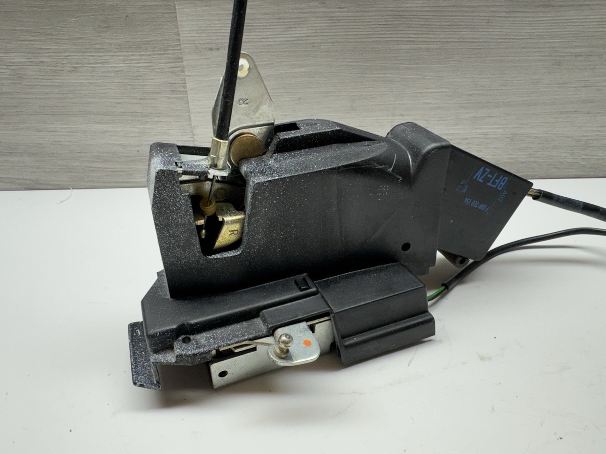 Jaguar Xj8 1998 to 2003 Door Latch Right Hand Front GNA1080DG for