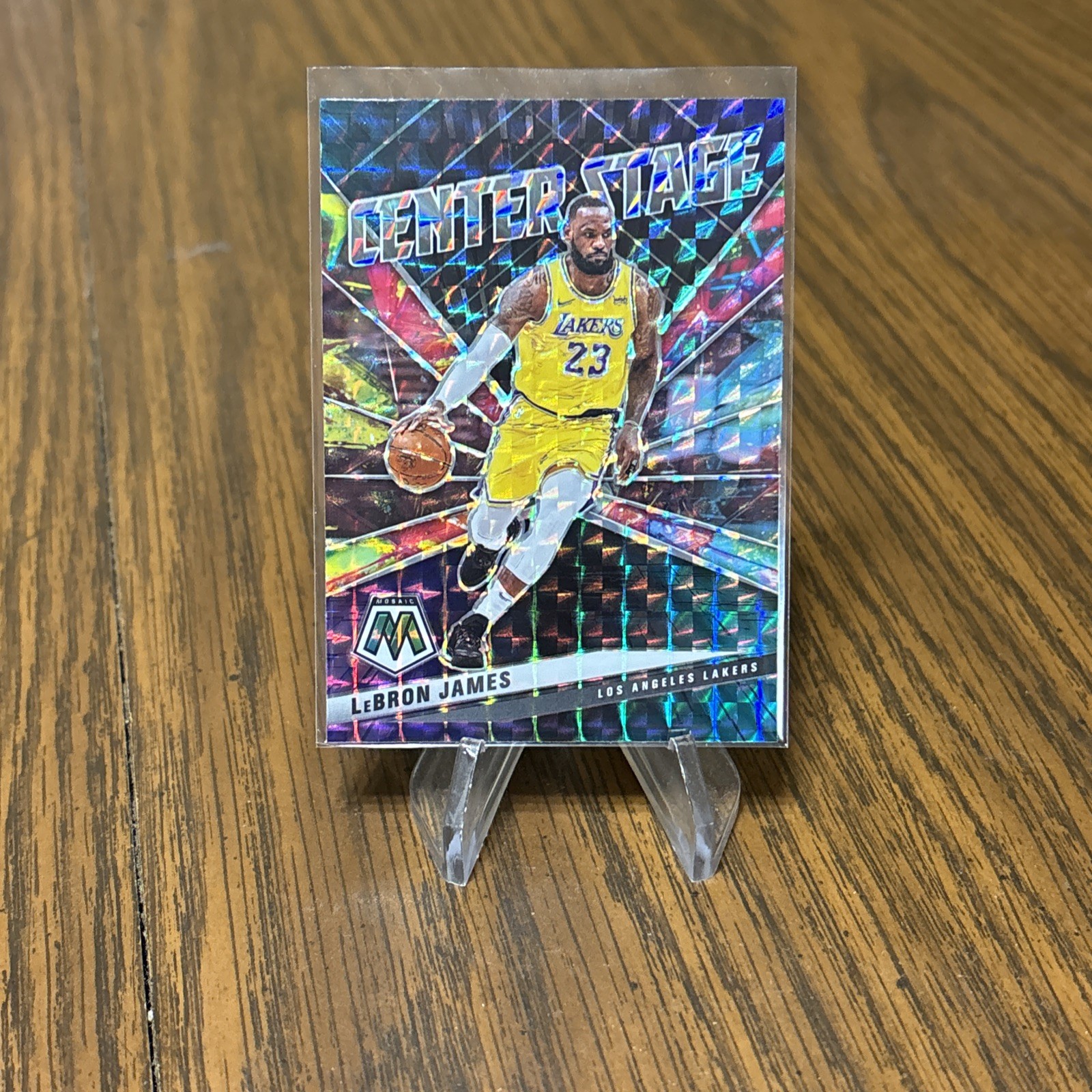 2020-21 Panini Mosaic LeBron James Center Stage Prizm LA Lakers #16