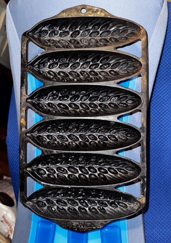 Vintage Griswold No 28 Wheat Corn Stick Pan Cast Iron 639 Erie