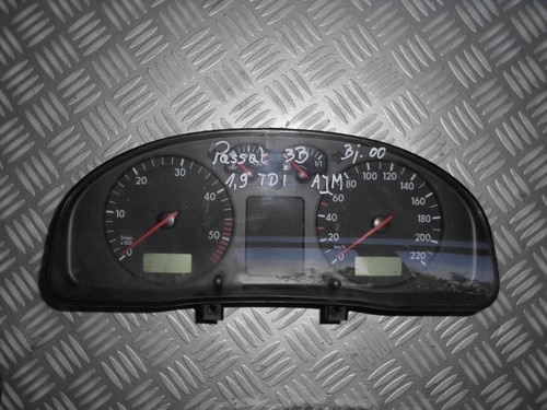 Instrumente Tacho Kombiinstrument 3B1919860C VW Passat Variant 1.9 TDI 4Motion