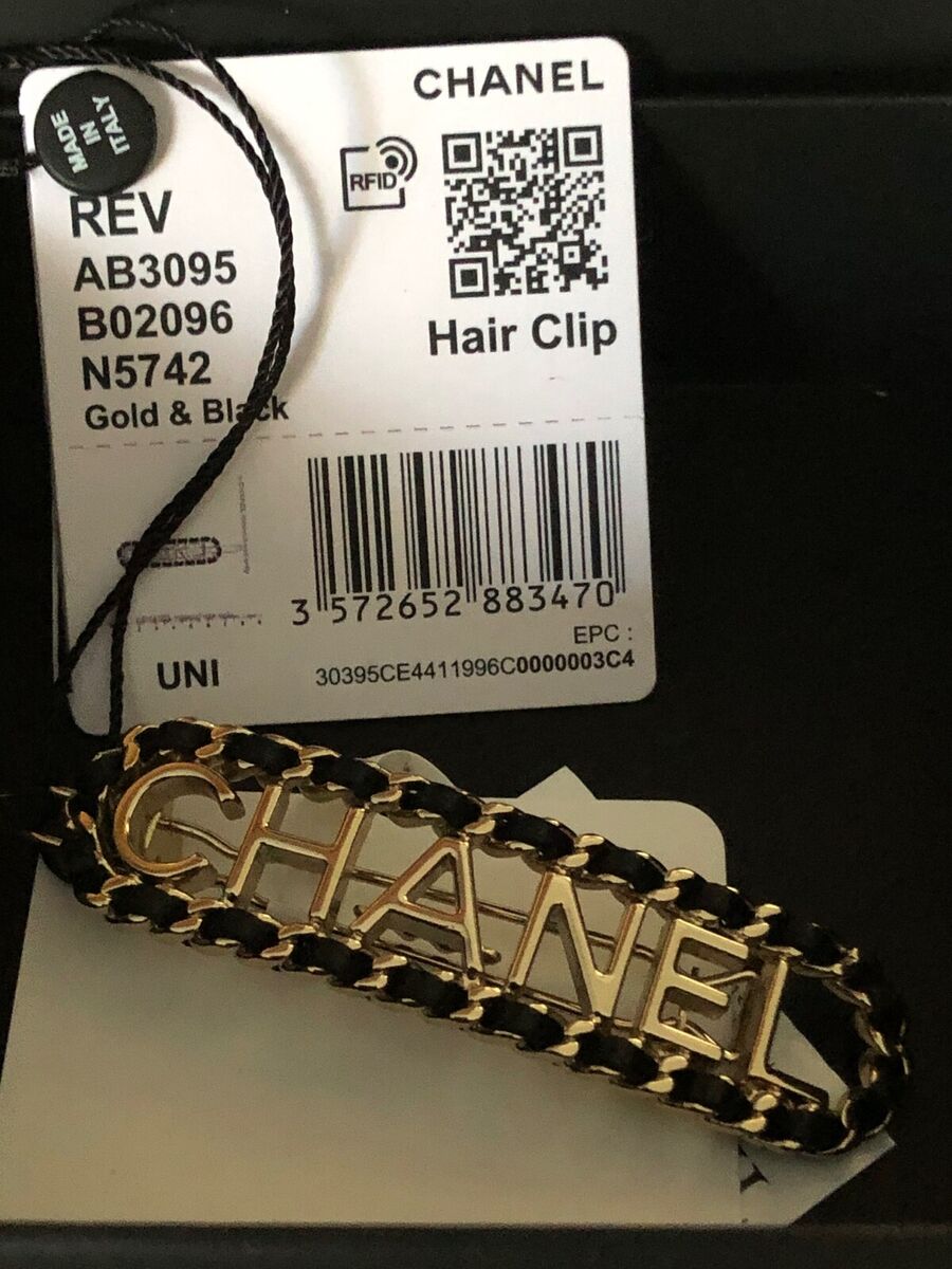 CHANEL 20C NEW TAGS Gold Chain Black Leather CHANEL LOGO