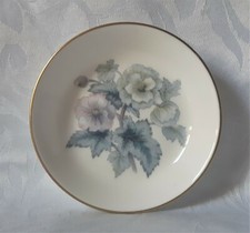 ROYAL WORCESTER WOODLAND UNTERSETZER KNOCHENPORZELLAN SCHMUCKSCHALE ROSA UND GELBE BLUMEN