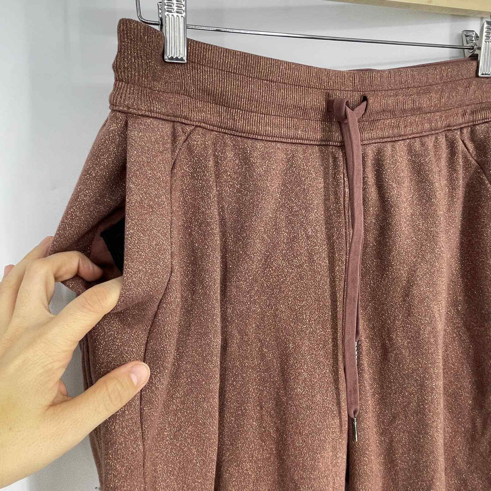 Lululemon Scuba HighRise Sparkle Jogger Size 10 Gem