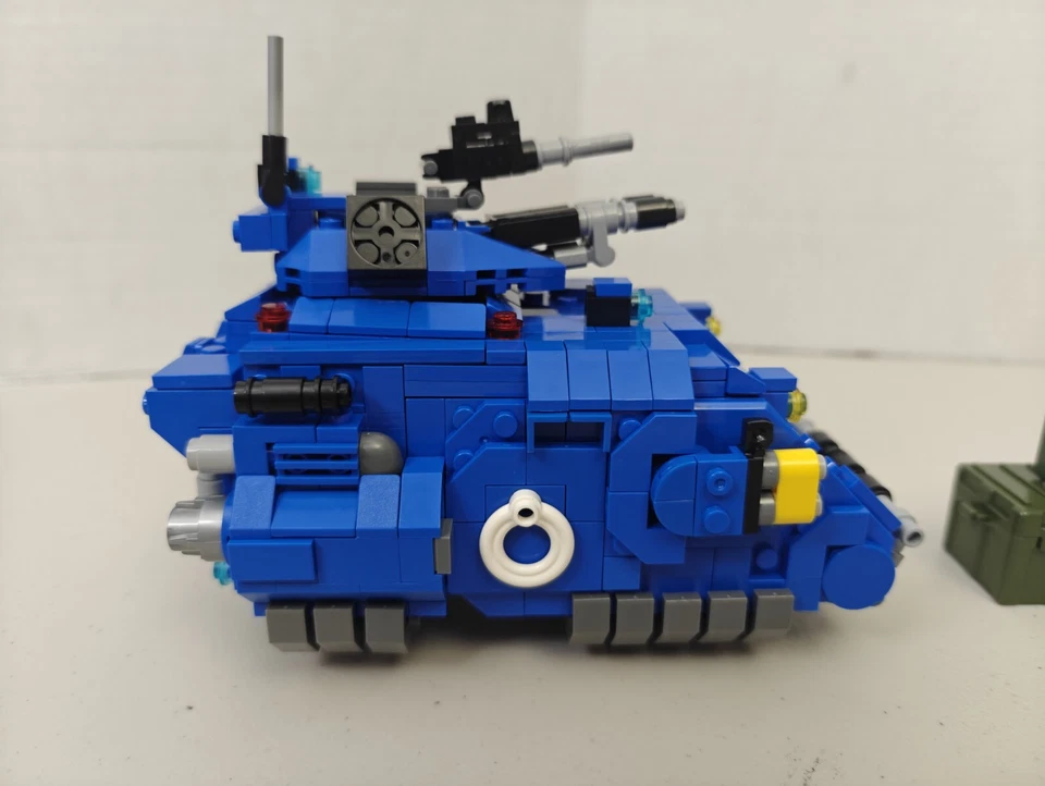 Space Marine Primaris Repulsor 1040 PC Building Block Set, PDF Instructions - Image 4 of 4