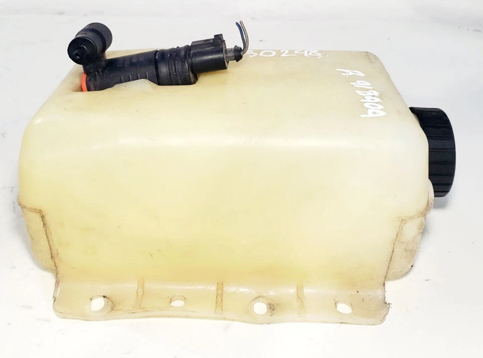 VPG MV-1 2012 OEM depósito de lavado Foto 2 de 4