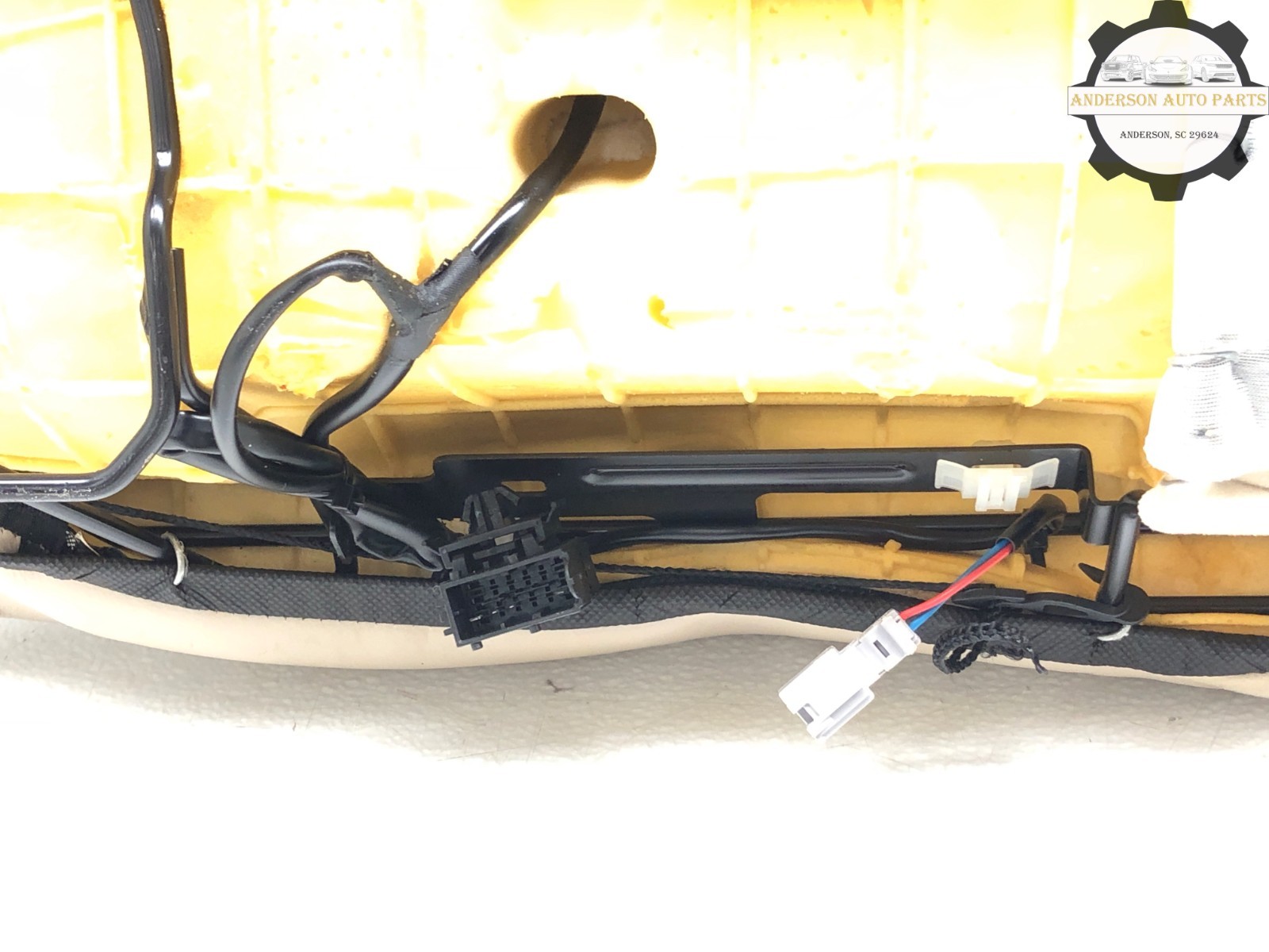 2014-2019 MASERATI QUATTROPORTE REAR SEAT LOWER BOTTOM CUSHION BENCH OEM