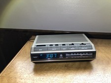 General Electric vintage clock radio model 7  4642F