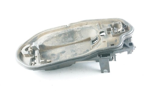 BMW E60 avant Droit Extérieur Porte Poignée Support Gond 04-10 525i 535i 550i - Photo 1 sur 4