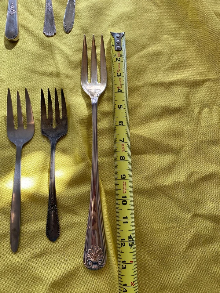 silverplate flatware mixed group 21 svng utensils incl. sheffield carving knives - Image 2 of 4