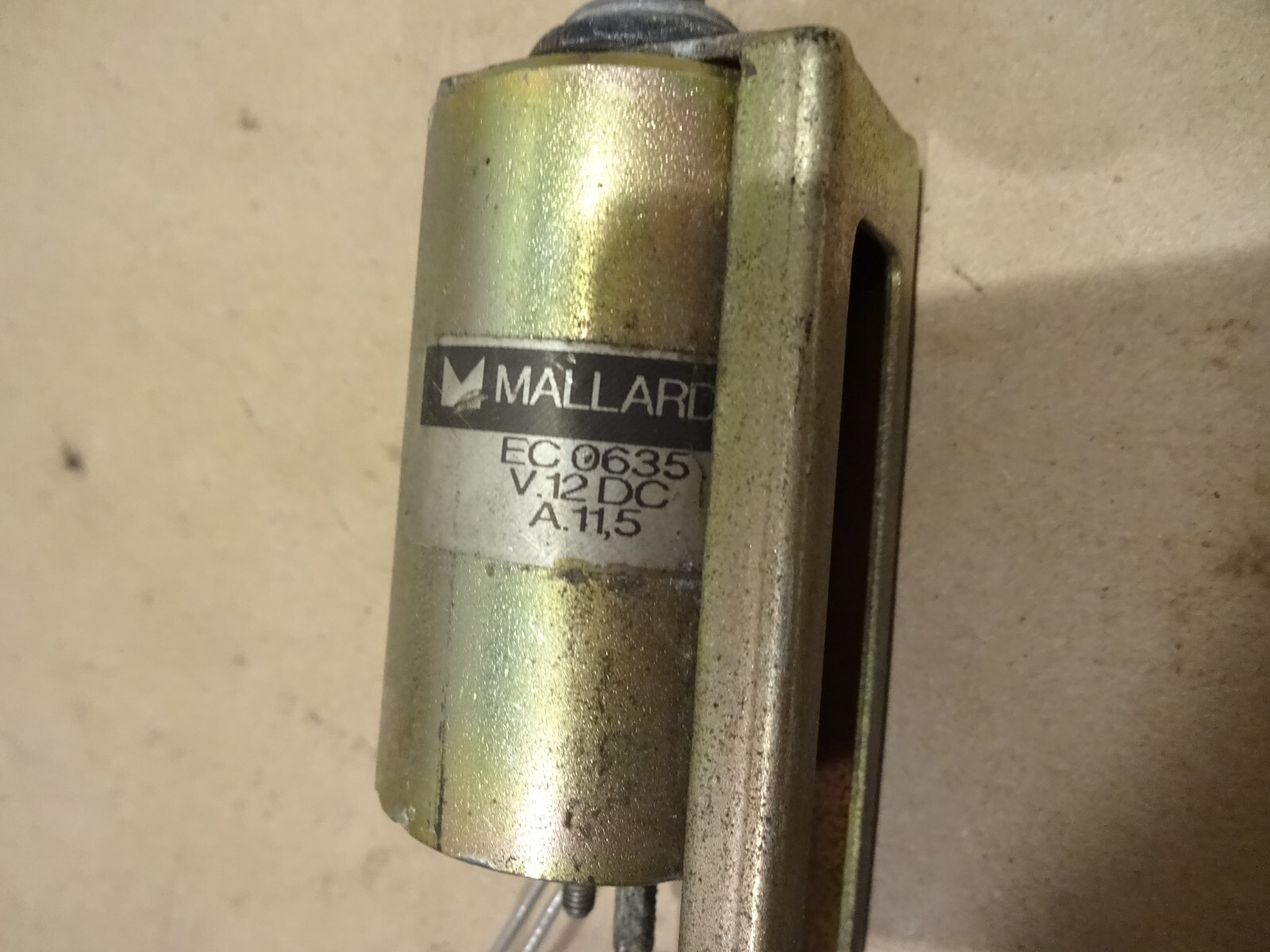 Ferrari 355 Fuel Door Electromagnet, Emergency Cable & Handle P/N 64307500