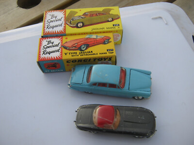 CORGI 238 307 PAAR ORIGINAL JAGUARE BEIDE PLAYWORN IN REPRO BOXEN WIE ABGEBILDET