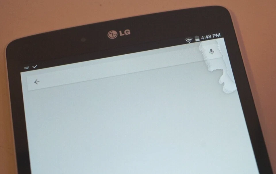 LG V480 WIFI Tablet White Android Corner Screen Discoloration - Image 4 of 4