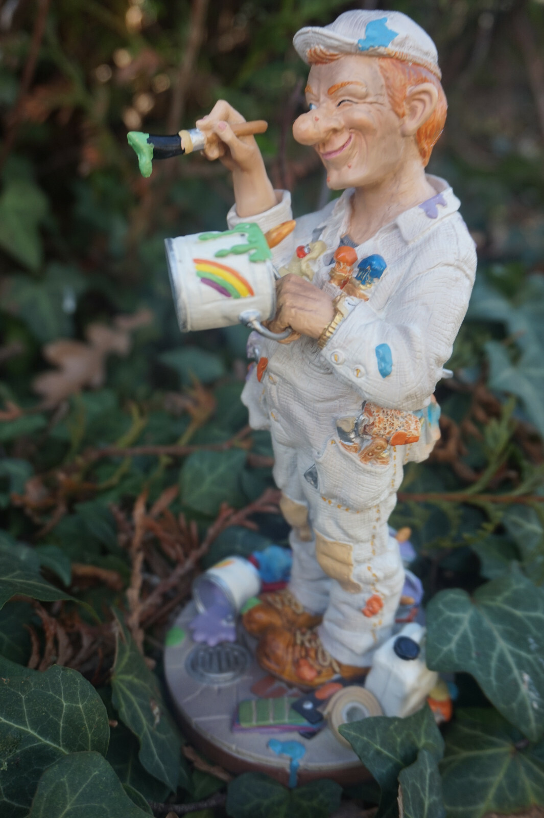 Figurine peintre en bâtiment humour Profisti PRO38 pour décoration de bureau d'artisan
