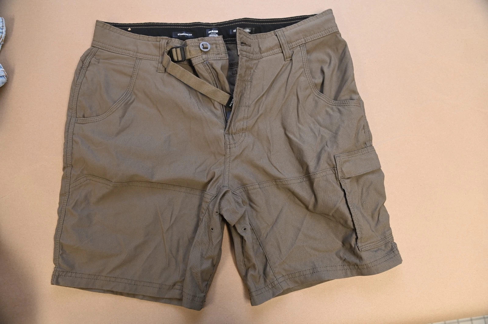 prAna Men’s Gray Hiking Cargo Shorts 32/08