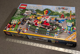 LEGO Creator Expert 10244 Fairground Mixer - Used 100% Complete w/ Box & Manuals