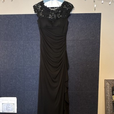 Betsy & Adam Black Lace Formal Gown Sz 6P . PROM/ black tie/ special event 