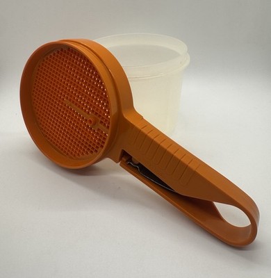 VINTAGE TUPPERWARE ORANGE FLOUR / POWERED SUGAR SIFTER ''SIFT-IT'' #1493-16 EUC