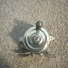 Vintage Hendryx 60 Reel