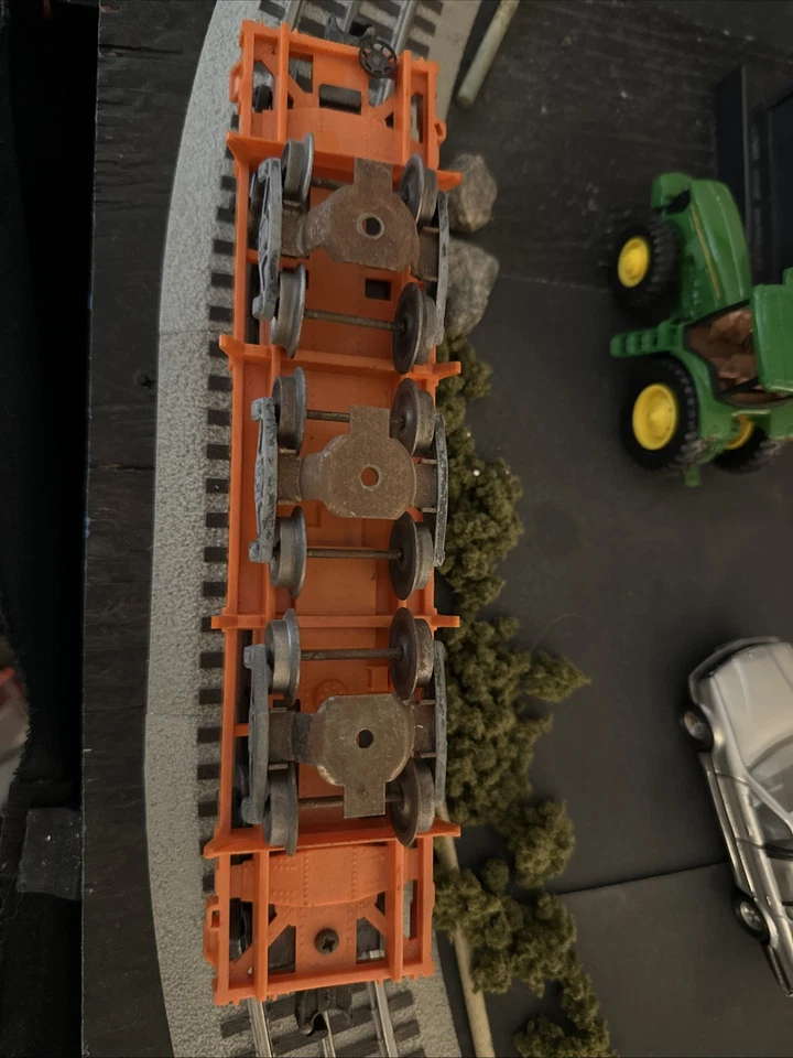 LIONEL POSTWR O GAUGE 3-Rail LIONEL LINES 6362-55 RAIL TRUCK FREIGHT CAR Lot - Image 2 of 4