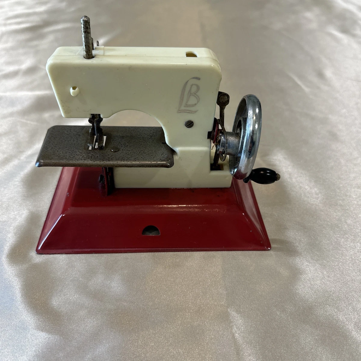 Red Collectible Sewing Machines for sale | eBay