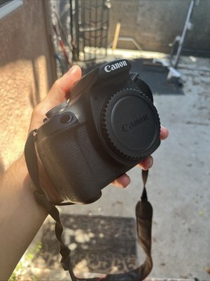 Canon EOS Rebel T7 Camera Black Hardly Used Everything Functional and Working