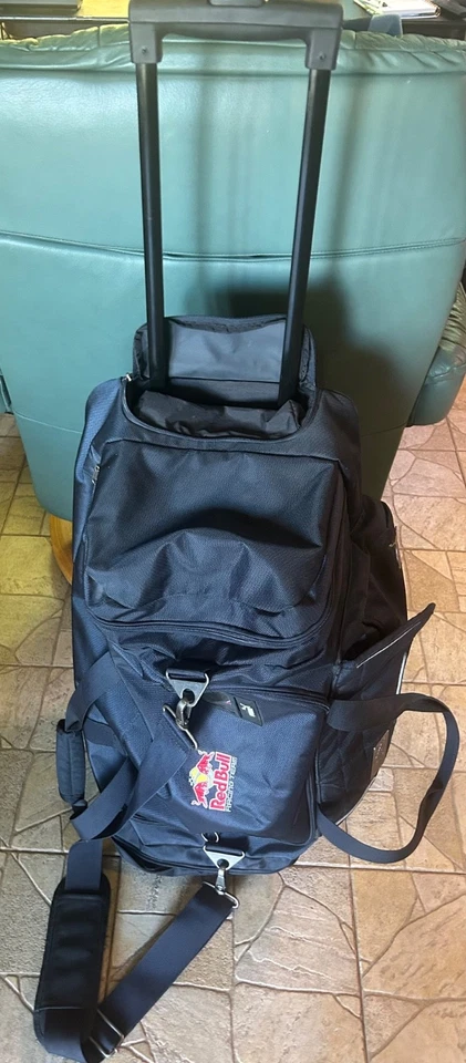 Team Red Bull Racing Puma Large Rolling Suitcase Duffel Bag Team Issue - Image 4 of 4