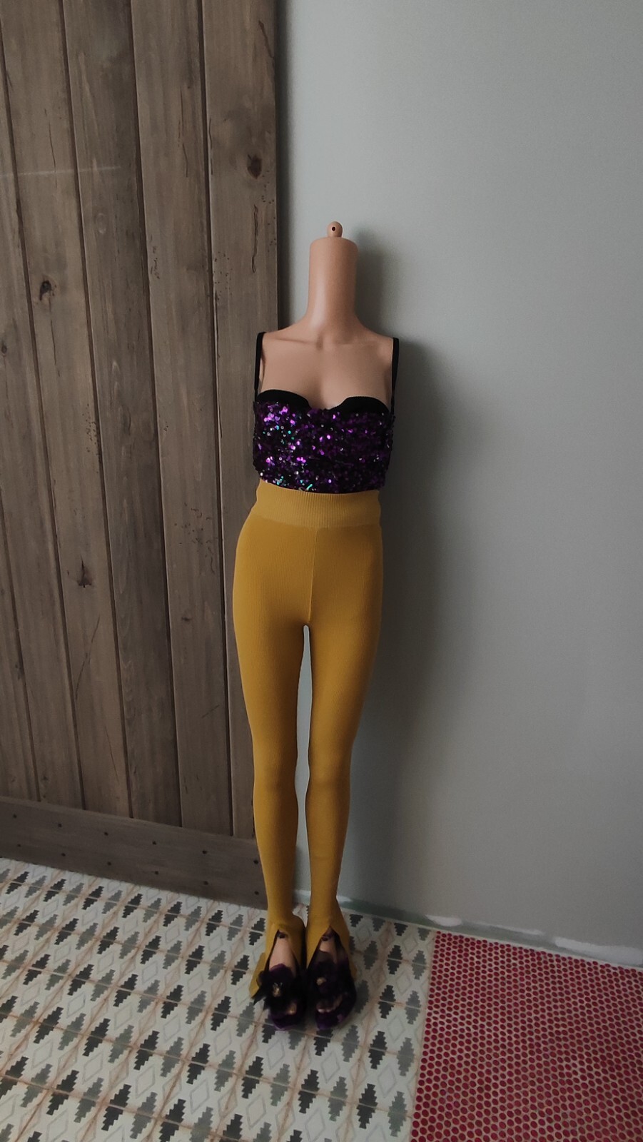 DOLCE AND GABBANA sequin Top SZ IT42 RUNWAY image 8