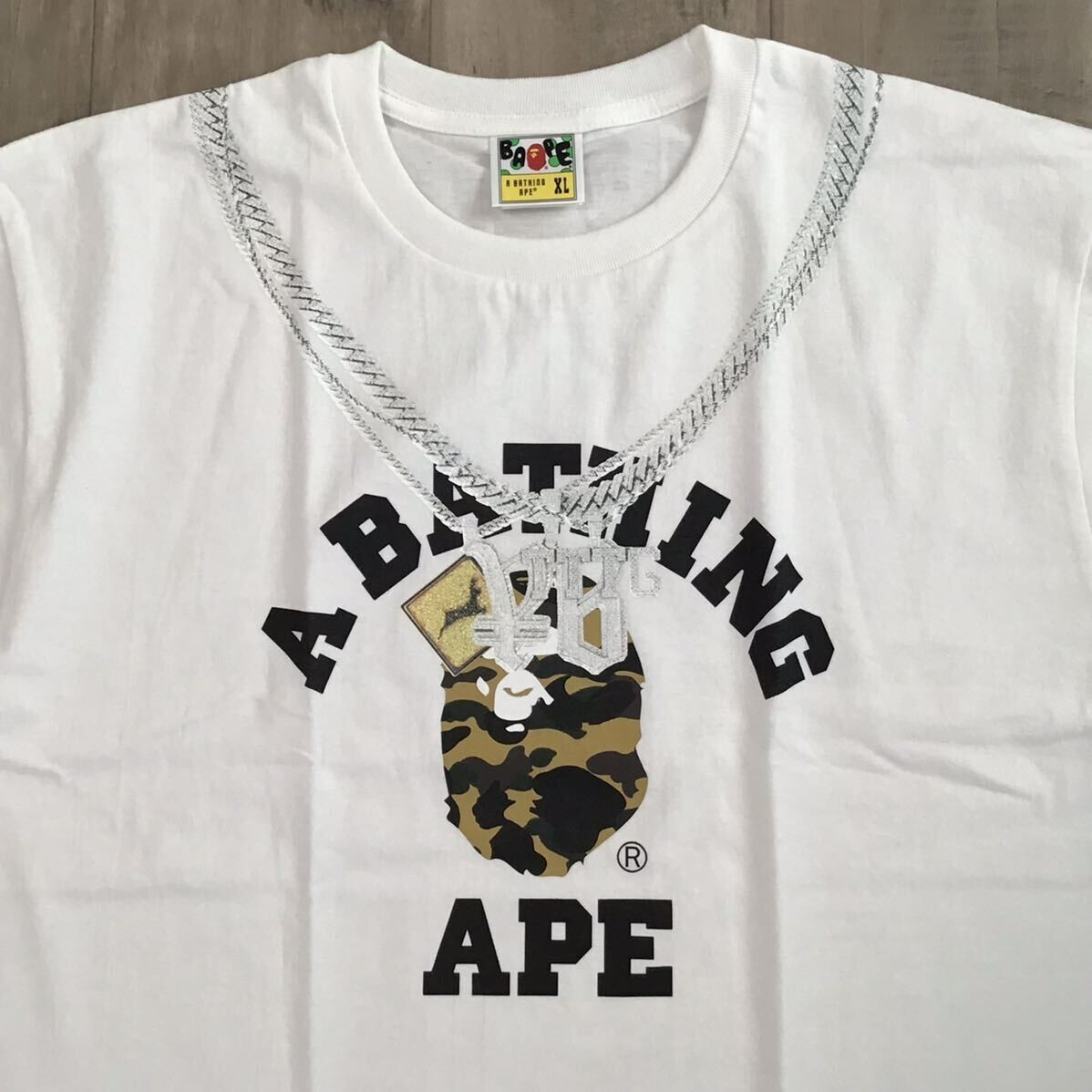 BAPE × Yellow Bucks Necklace College logo T-shirt White A Bathing