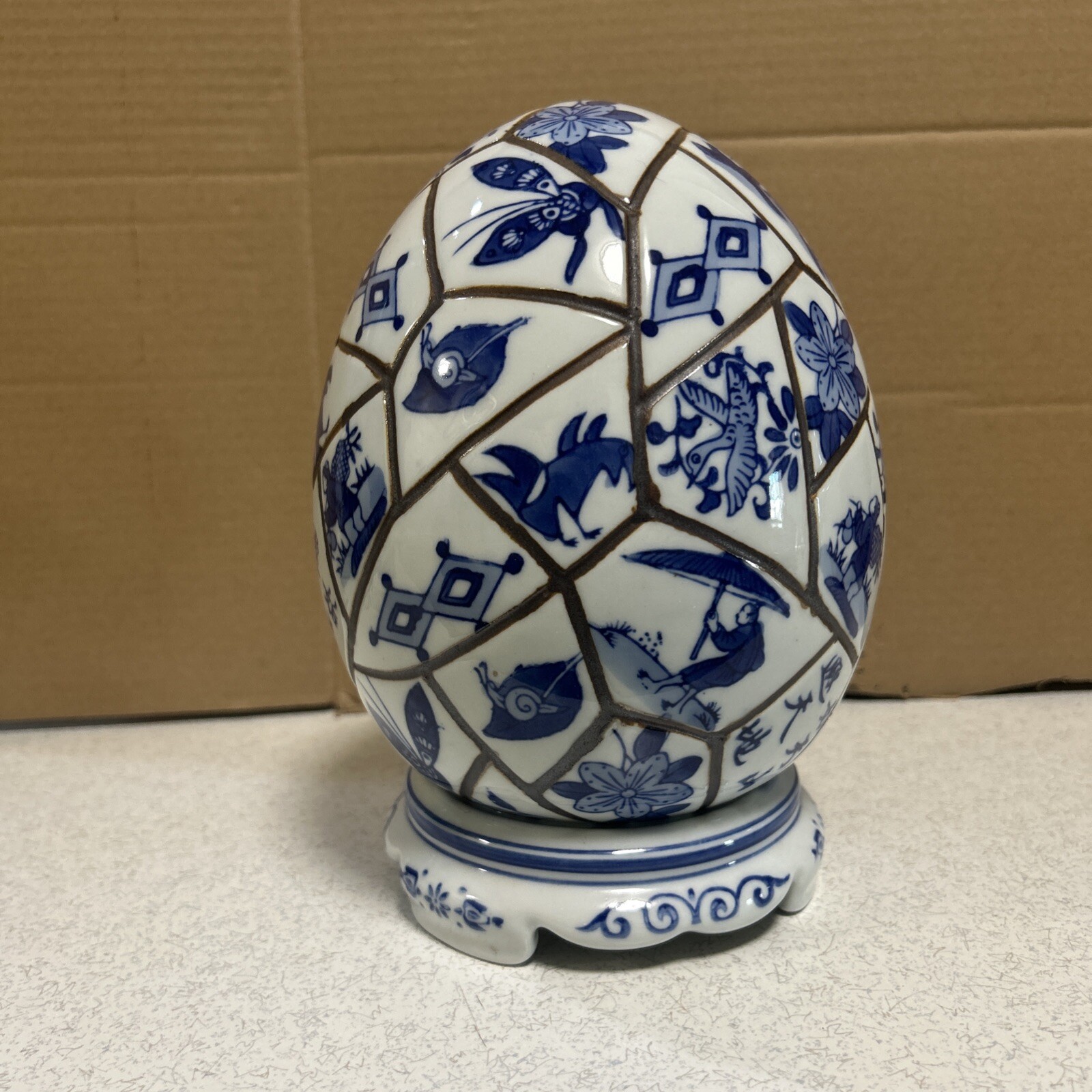 Large handmade porcelain egg with base Chinese food war Ninu 9 inches rare collectible