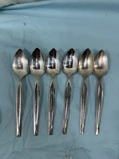 Vintage WM. Rogers Nassau Serrated Grape Fruit Spoons Set of 6 Stainless Steel