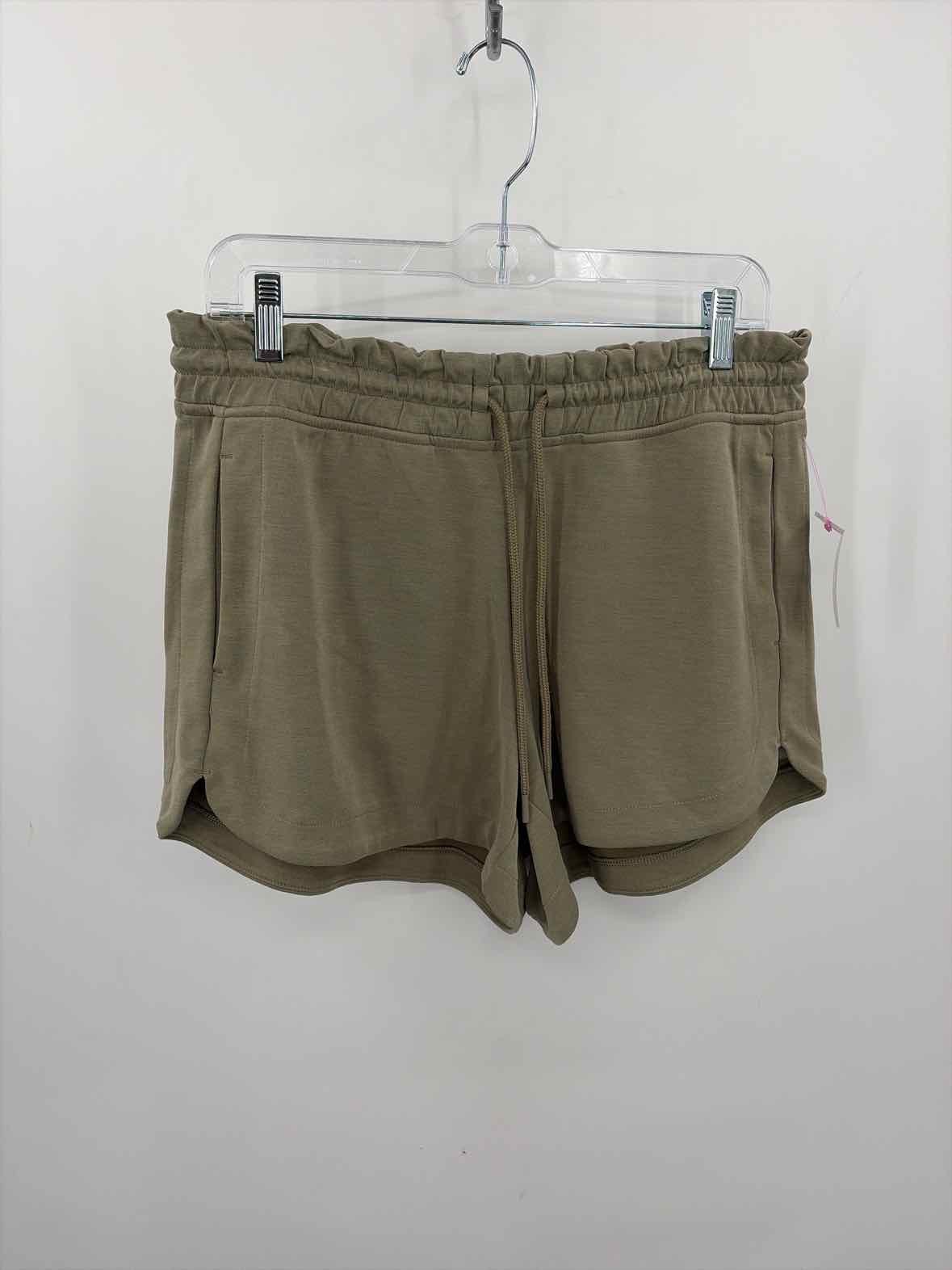 Pre-Owned Athleta Green Size Medium Basic Shorts - image 1