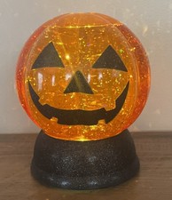 Pumpkin Glitter Globe 7 