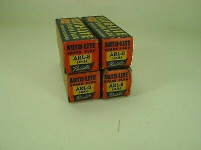 Antique Auto Lite spark plugs, ARL-8