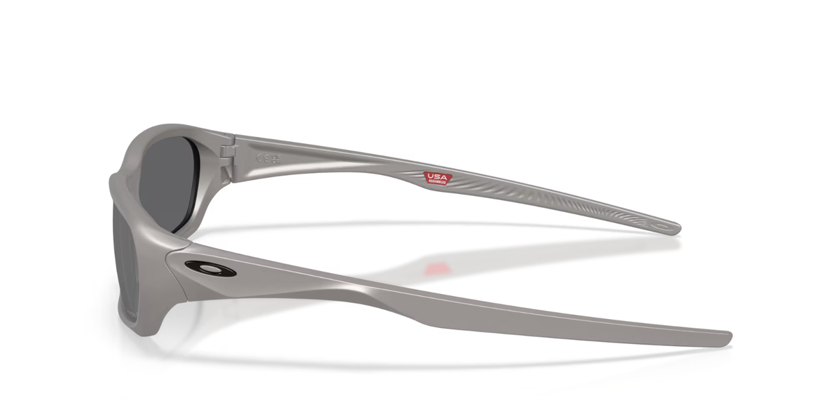 Oakley Sunglasses Terraforma OO9530-0558 Titanium Frame / PRIZM