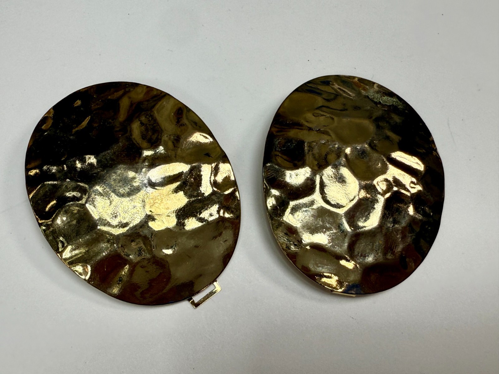 Oval Hammered Textured Interlocking Two Piece Gol… - image 9