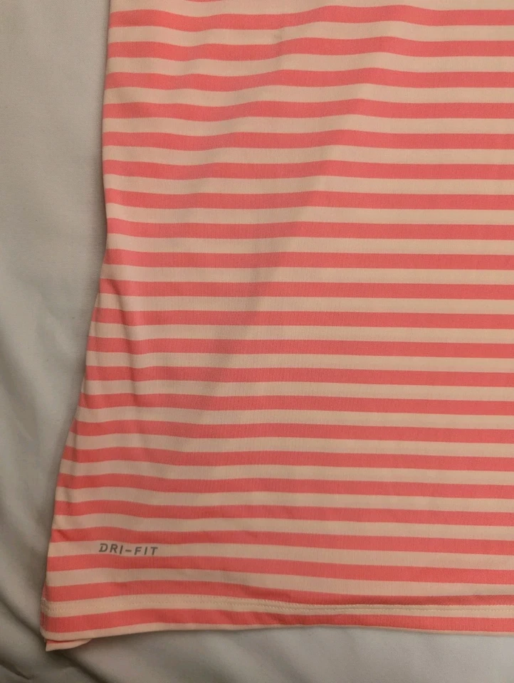 Polo de golf Nike para mujer grande sin mangas rosa coral y rayas melocotón Foto 4 de 4