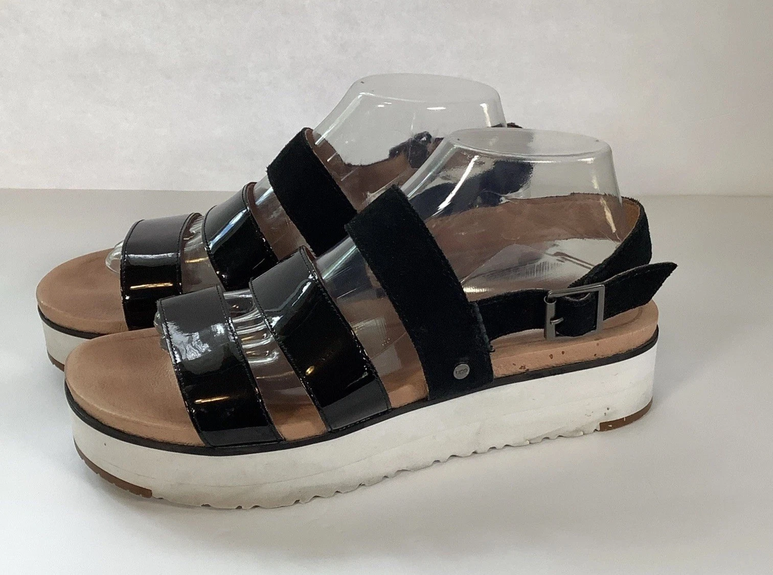 UGG Australia sandali donna 10 Braelynn plateau nero vernice camoscio cinturino