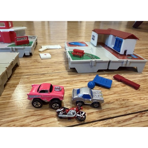 Vtg Micro Machines Travel City Play Set + Car Truck Motorcycle Lot 3 Galoob 90s - Afbeelding 4 van 13