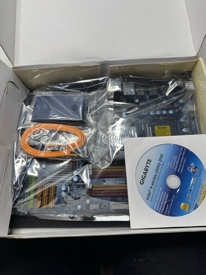 Placa madre Gigabyte Ultra Durable 3 EP43-UD3L Foto 4 de 4