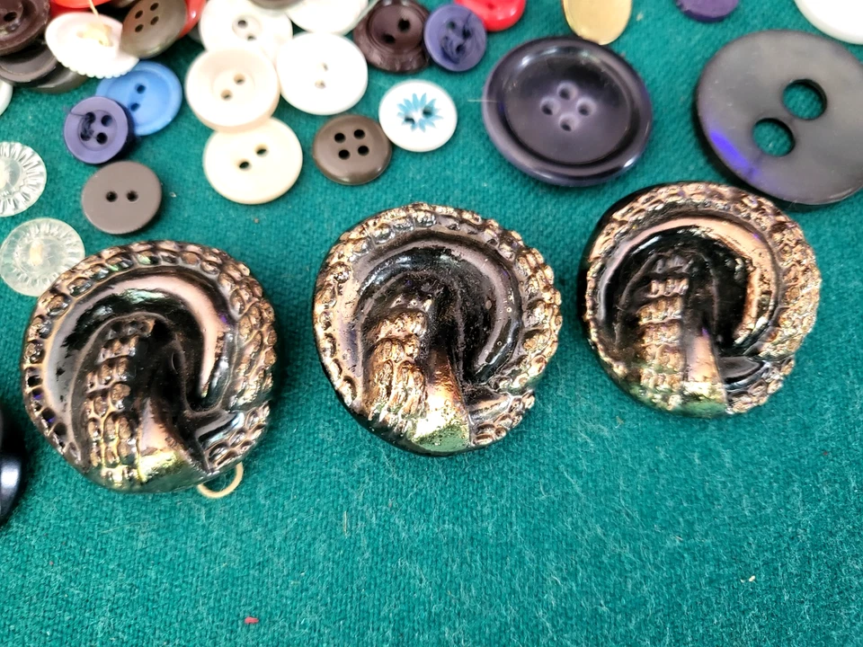 Vintage 1950s Button Collection Lot, Plus 2 - VTG Coats & Clark's Containers - Image 3 of 4