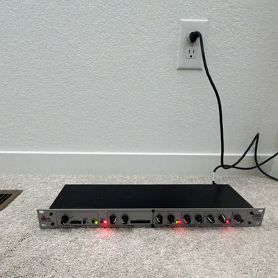 dbx 286s Mic Preamp Processor w/ Compression