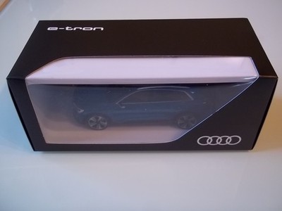 Audi e-tron 55 Quattro * IAA Modell 2019 * Antiquablau * 1:43 Minimax * Neu&OVP