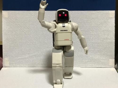 Honda ASIMO robot premium clock novelty alarm messenger from sunday used/good