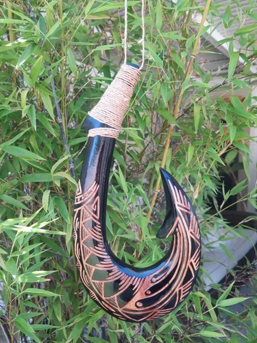 Hawaiian Hand Made Wall Home Decor Solid Black Wood Polynesian Tribal Fish Hook - Picture 4 of 10