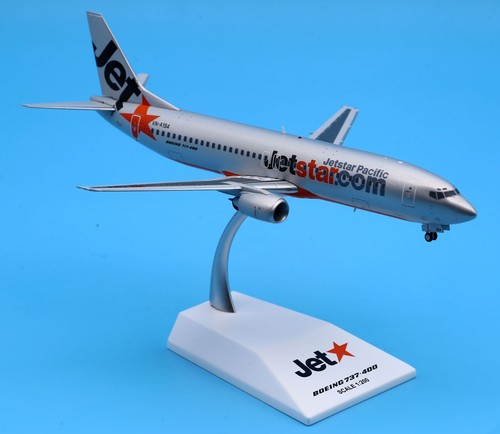 JC Wings 1:200 Jetstar Pacific Boeing B737-400 Diecast Aircraft Model VN-A194 - Picture 6 of 14