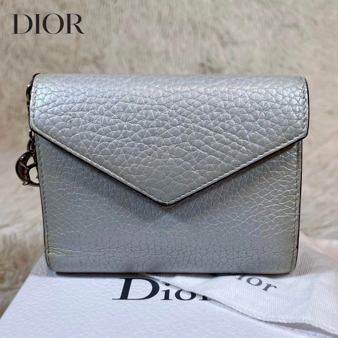 Portefeuille Dior Lady Dior triple argent avec sac de rangement