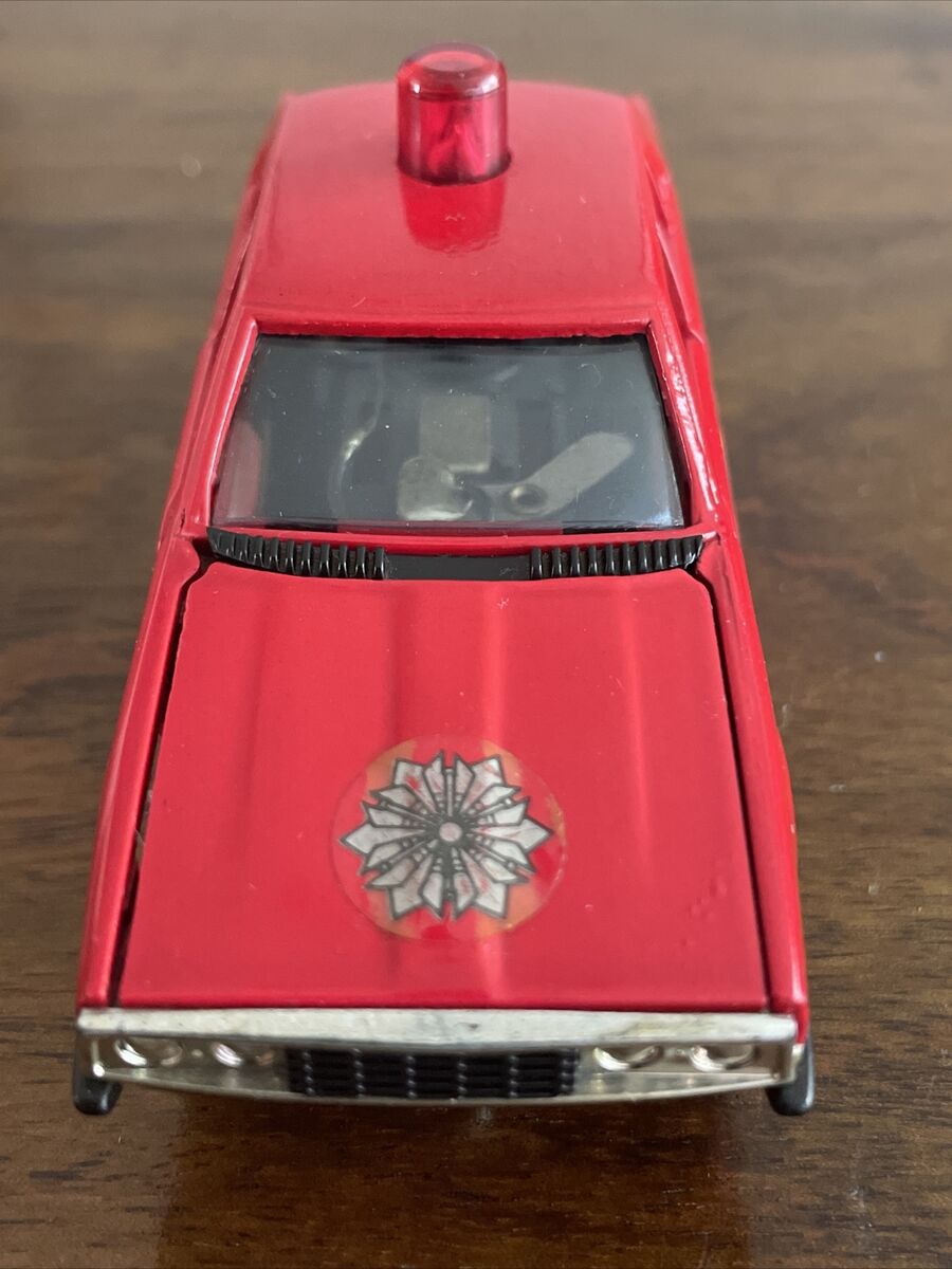 RARE Vintage Sakura Japan N°4071 Car Firefighter Fire Chief RARE Vintage Sakura Japan N°4071 Car Firefighter Fire Chief